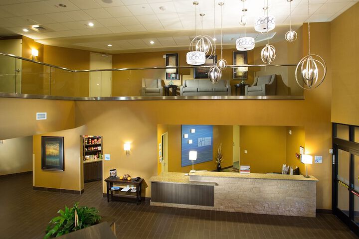 Holiday Inn Express & Suites Pocatello by IHG