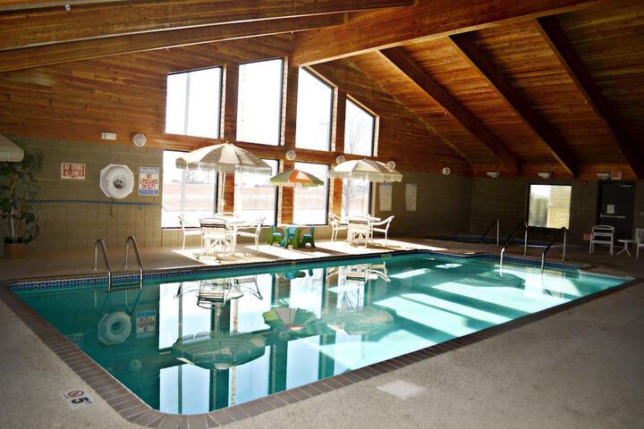 Pool 4 of 30
