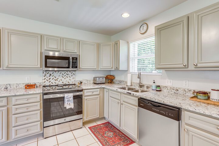 the Palm Bay St. Louis Home - Walk to Beach!