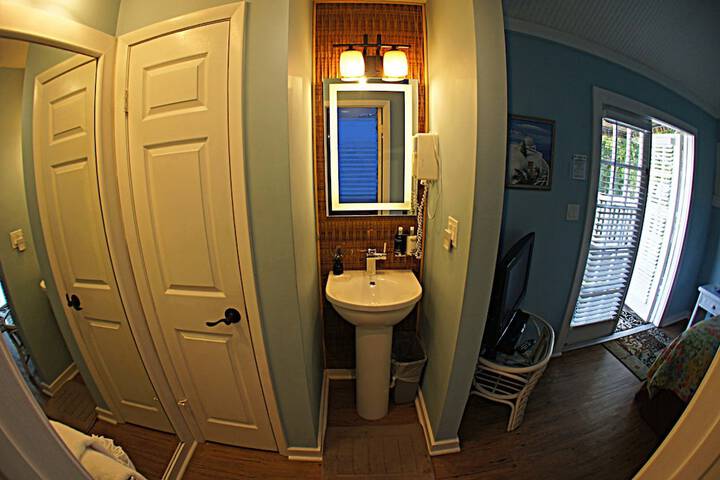 Room 38 of 64