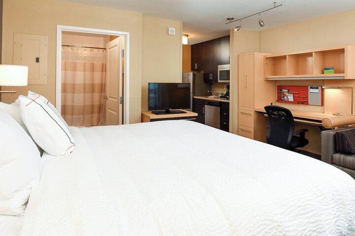 TownePlace Suites Detroit Commerce