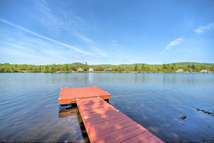 Lake Luzerne Home w / Fire Pit on Hudson River