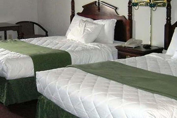 Voyageur Inn and Conference Center