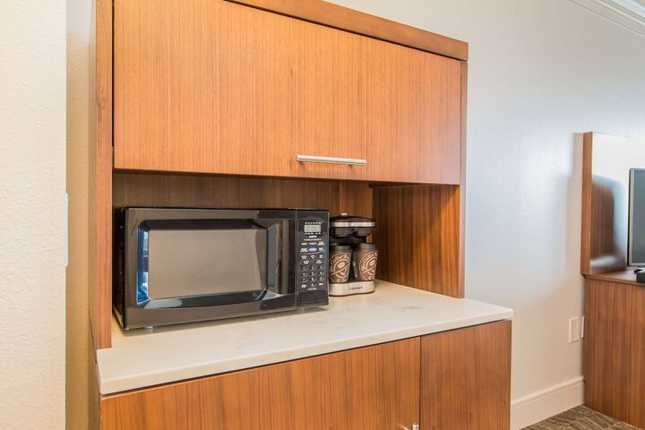 Room 42 of 187