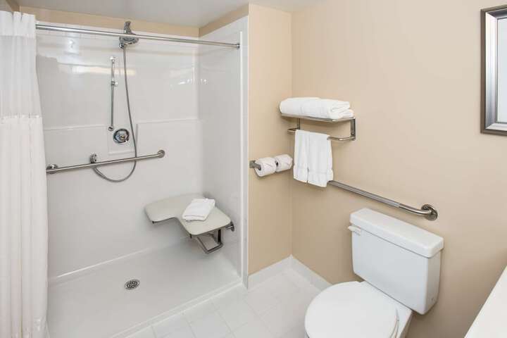 Best Western Plus Winnipeg Airport Hotel