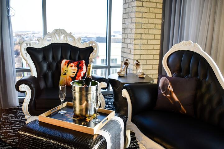 Lorenzo Hotel Dallas Tapestry Collection by Hilton