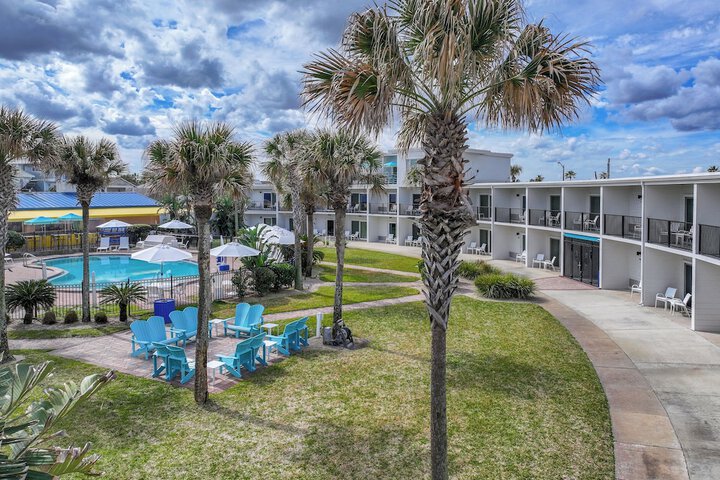 Seahorse Oceanfront Inn