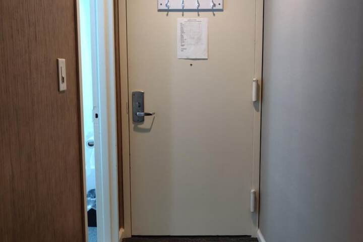 Hotel Key LaGuardia Airport