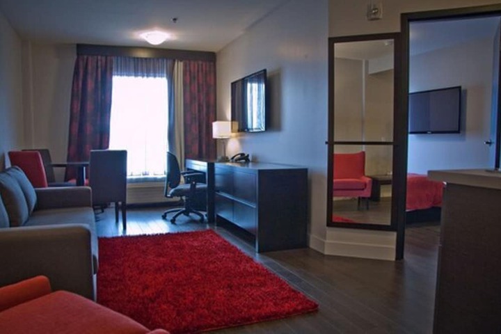 Room 16 of 37