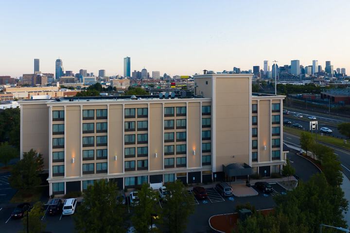 Hotel 6 of 96