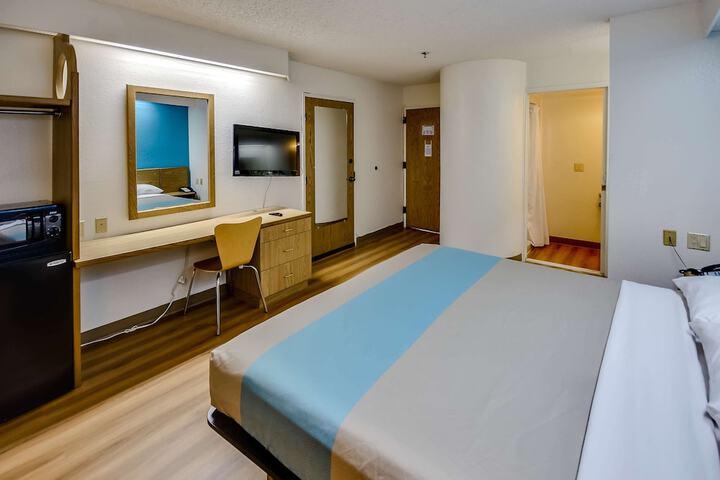 Room 19 of 29