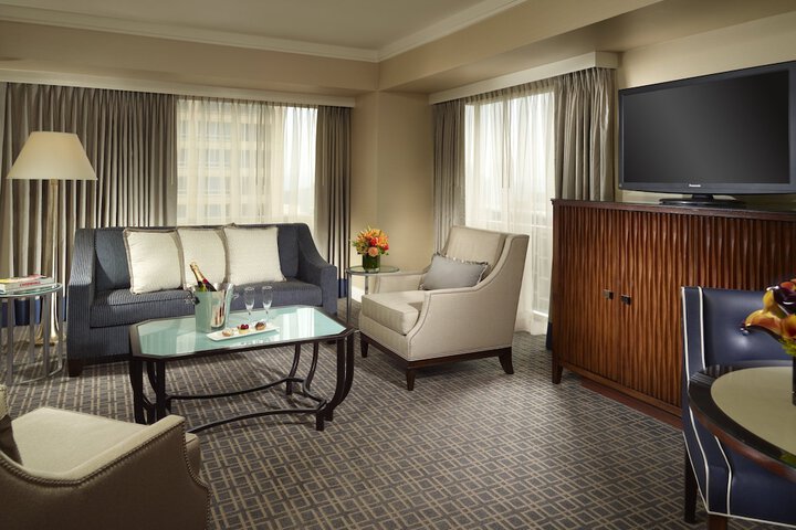 Omni Los Angeles Hotel at California Plaza