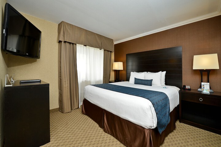 Room 37 of 61
