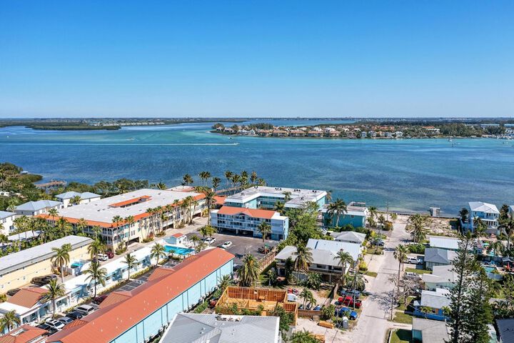 Anna Maria Island Beach Palms 5B