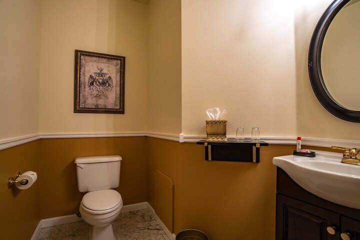 Room 25 of 251