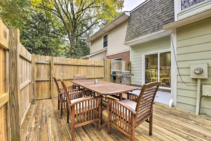 Charming Southern Pines Abode - Walk to Dtwn!