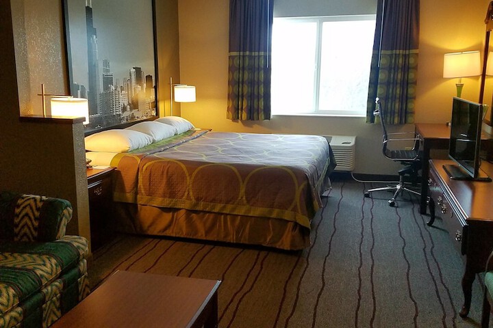 Super 8 by Wyndham Chicago OHare Airport