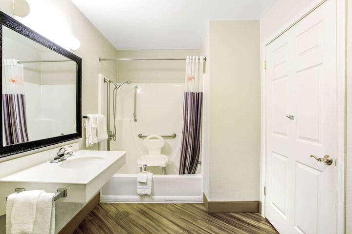 Room 26 of 58