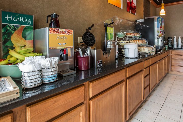 Breakfast/Coffee Service 52 of 68