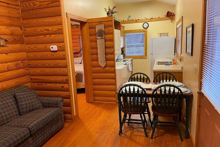 Mountain Aire Cottages Inn & Glamping