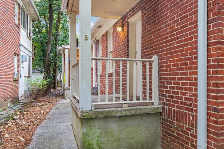 Heart of Midtown Hideaway Prime Location