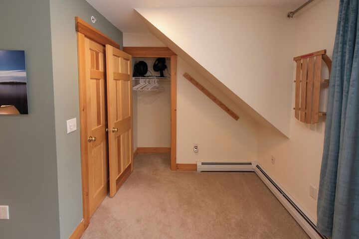 Room 44 of 142