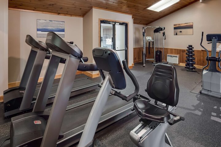 Best Western Plus Windjammer Inn & Conference Center