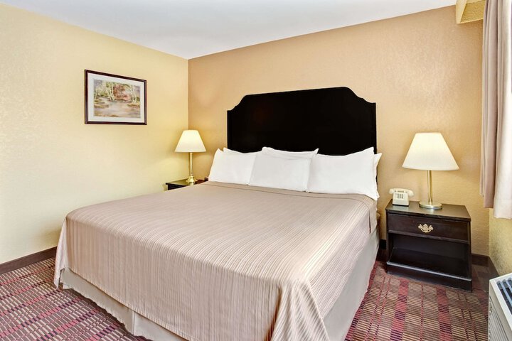 Room 12 of 15