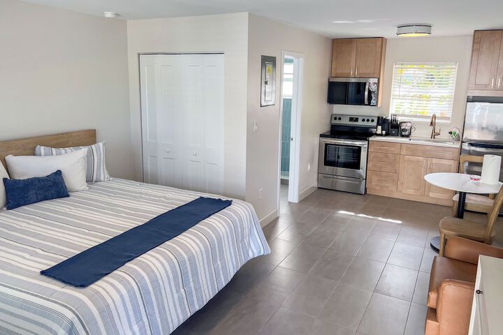 Marco Island Lakeside Inn