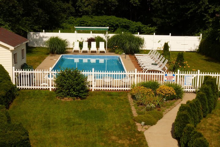 Pool 7 of 57