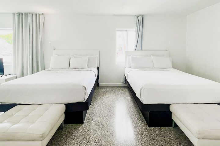 Room 25 of 60