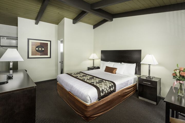 Room 22 of 40