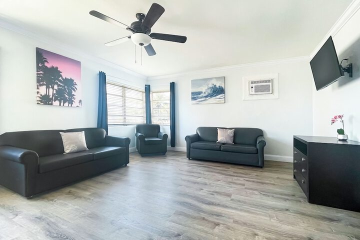 Room 9 of 29