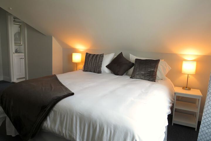 Room 92 of 183