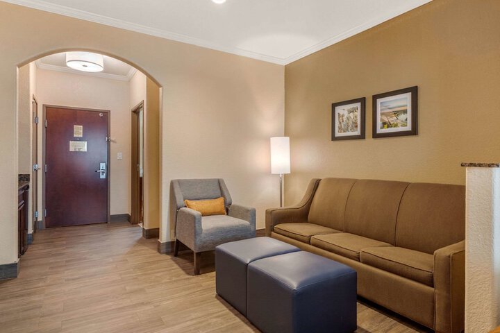Room 12 of 30