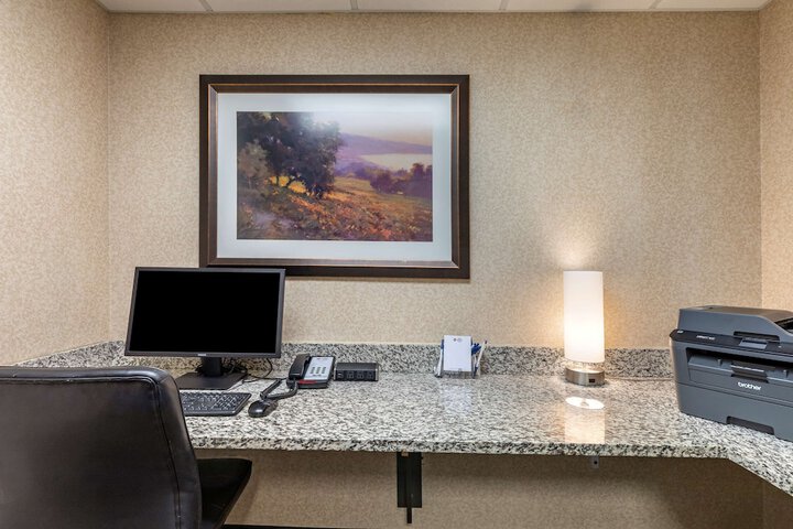Business Center 38 of 38