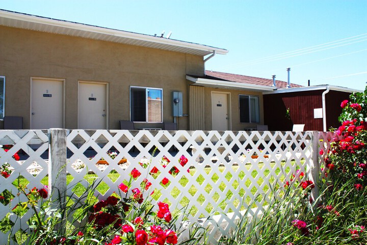 Bybees Steppingstone Motel