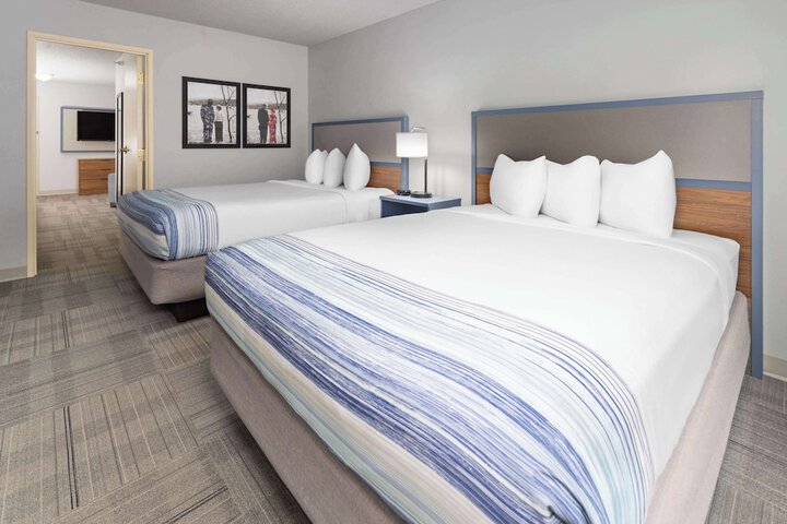AmericInn by Wyndham Iron Mountain