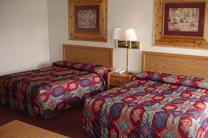Room 6 of 26