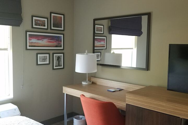 Room 32 of 50