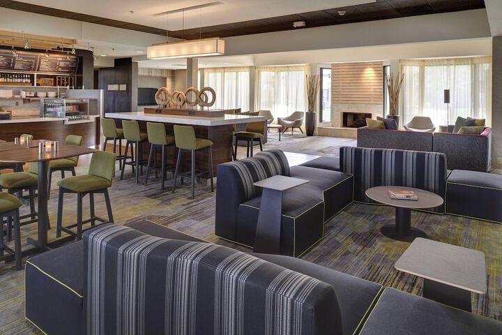 Hotel Interior 11 of 28