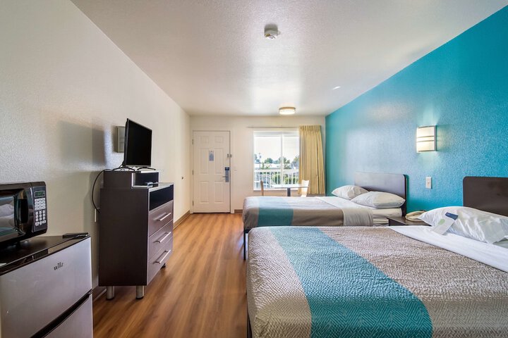 Room 27 of 30