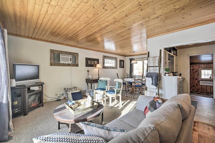 Family Home - Walk to Town & Balsam Lake!