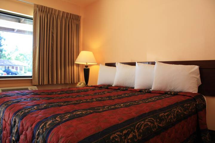 Gold Trail Motor Lodge