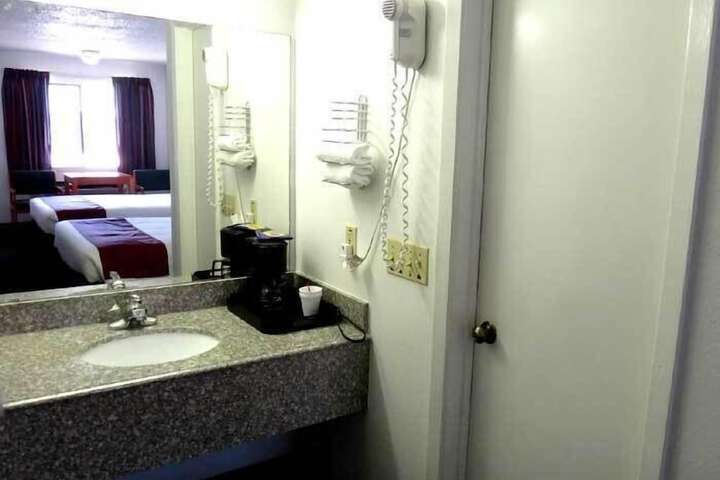 Room 35 of 47
