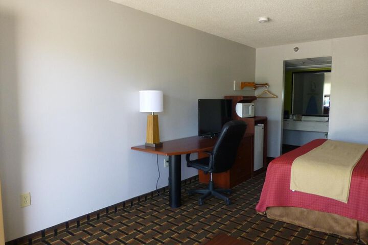 Room 21 of 35