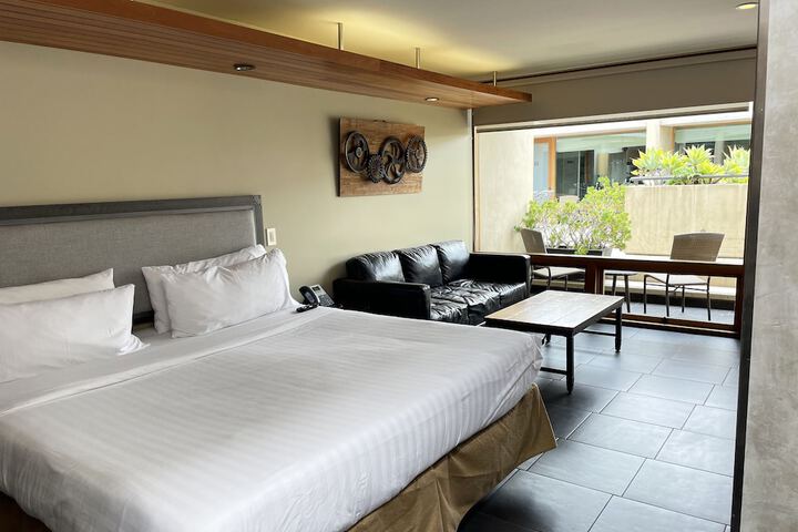 14 West Hotel
