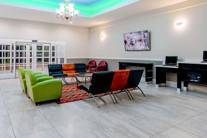 Hotel Interior 10 of 29