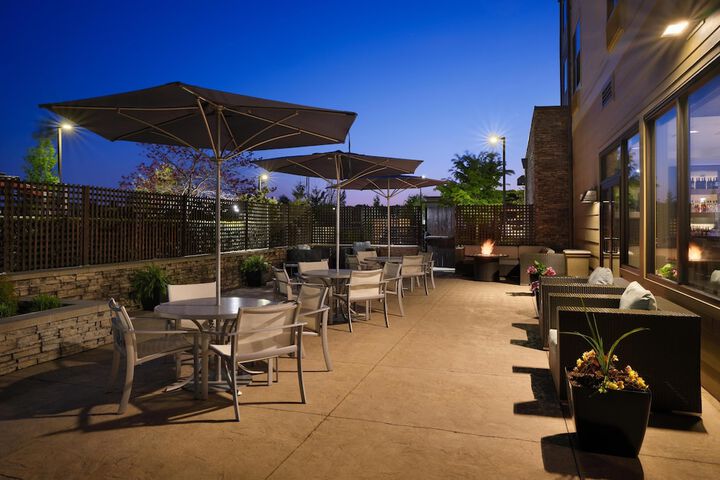 Best Western Premier Hotel at Fishers Landing