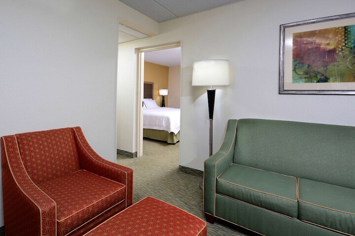 Hampton Inn Raleigh / Town of Wake Forest